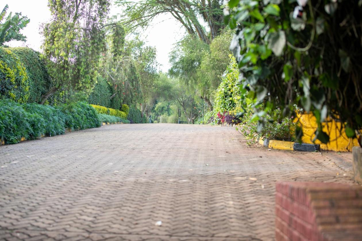 Gatimene Gardens Hotel Meru Exterior foto